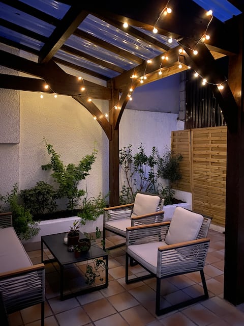 Apartment/house and large terrace