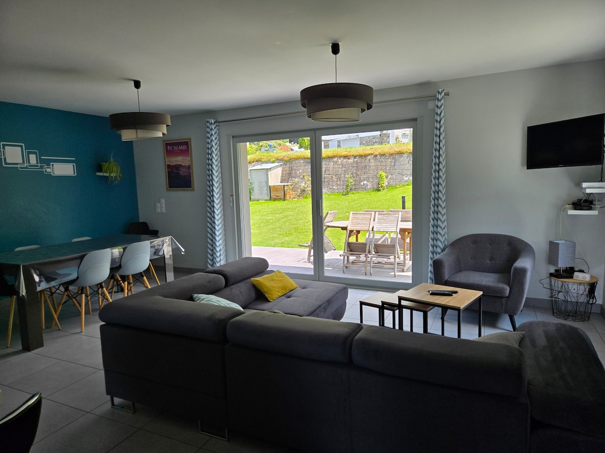Airbnb performant: 100 m2 single-family home, 7 people à Luz Saint Sauveur