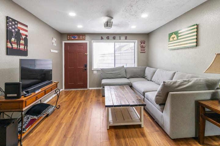 The A&m House - Bryan, TX