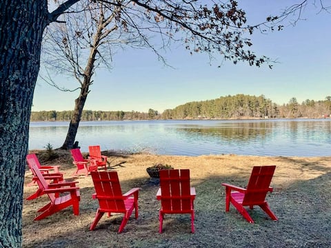 ~Fully Stocked Lake House!~ Reserve & RELAX.
