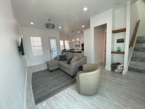 Top Airbnb: Beach Glass on the Island – North Padre in Texas