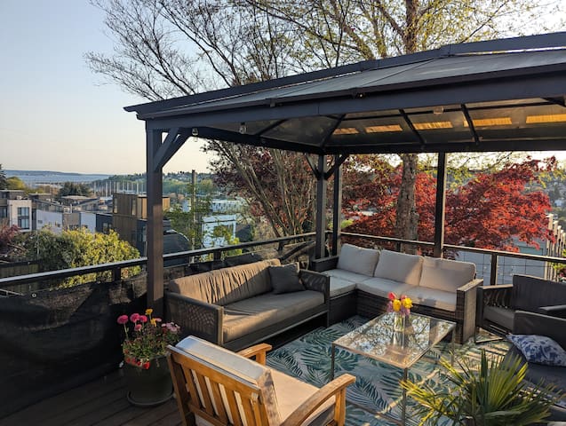 Beautiful Inside & Out · 4bd/2bath · AC!