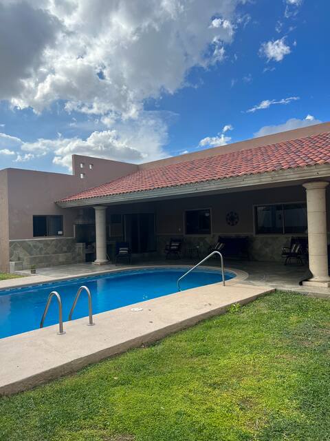 Casa Villa Satellite