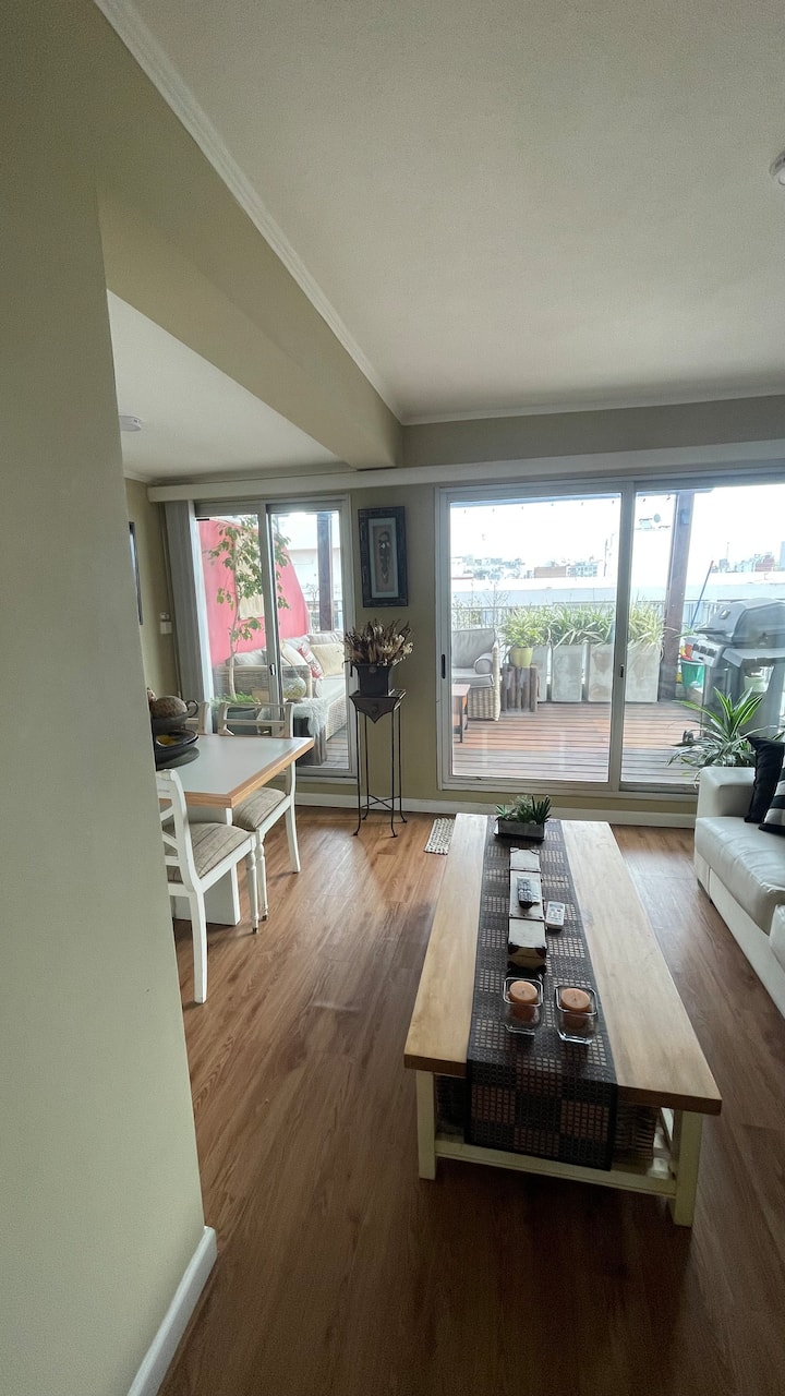 Penthouse Con Terraza Cerca De Playa Pocitos - Montevideo