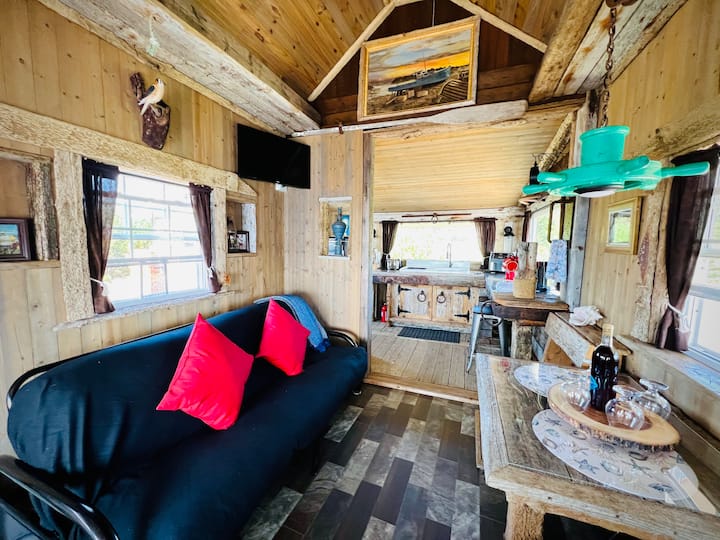 The Boathouse - “Oceanfront” (Kayaks & Firepit) - Nova Scotia
