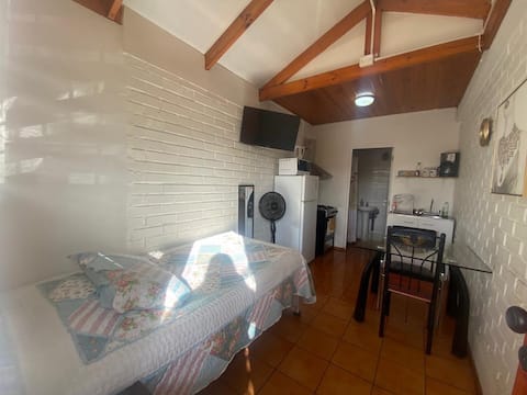 Successful Airbnb property: Independence and privacy close to the airport in Maipú
