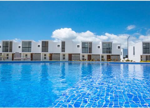 House 10 Min from the Beach for up to 8 people
