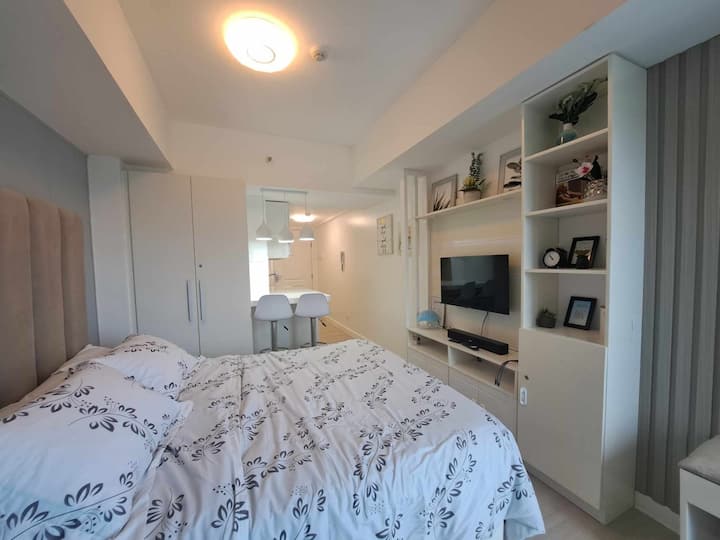 “ Tahanan” Your Home At Azure North - San Fernando