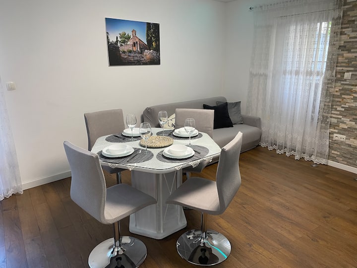 Cozy Family Apartment In Kaštela - Croatia