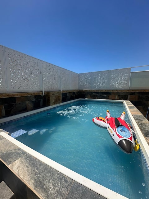 Apartment with 100% private pool, not overlooked