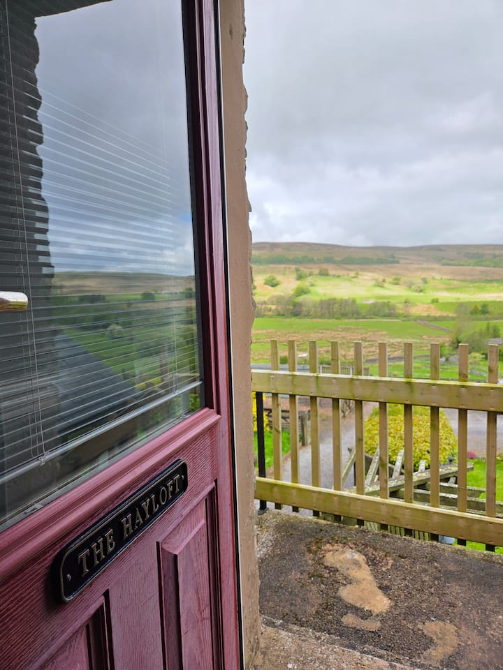 Elysian Fields @ Ing Hill Lodge - The Hayloft - Kirkby Stephen