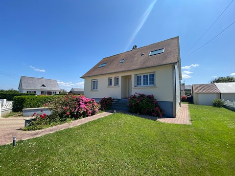 House with a sea view of Omaha Beach