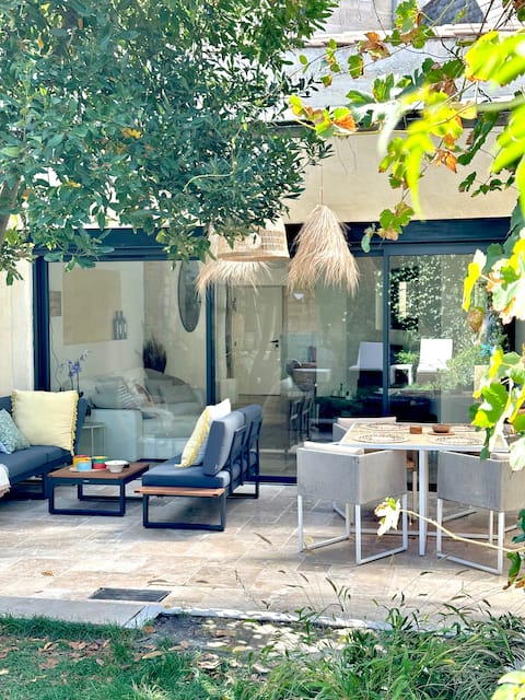 Charming La Libournaise House + parking