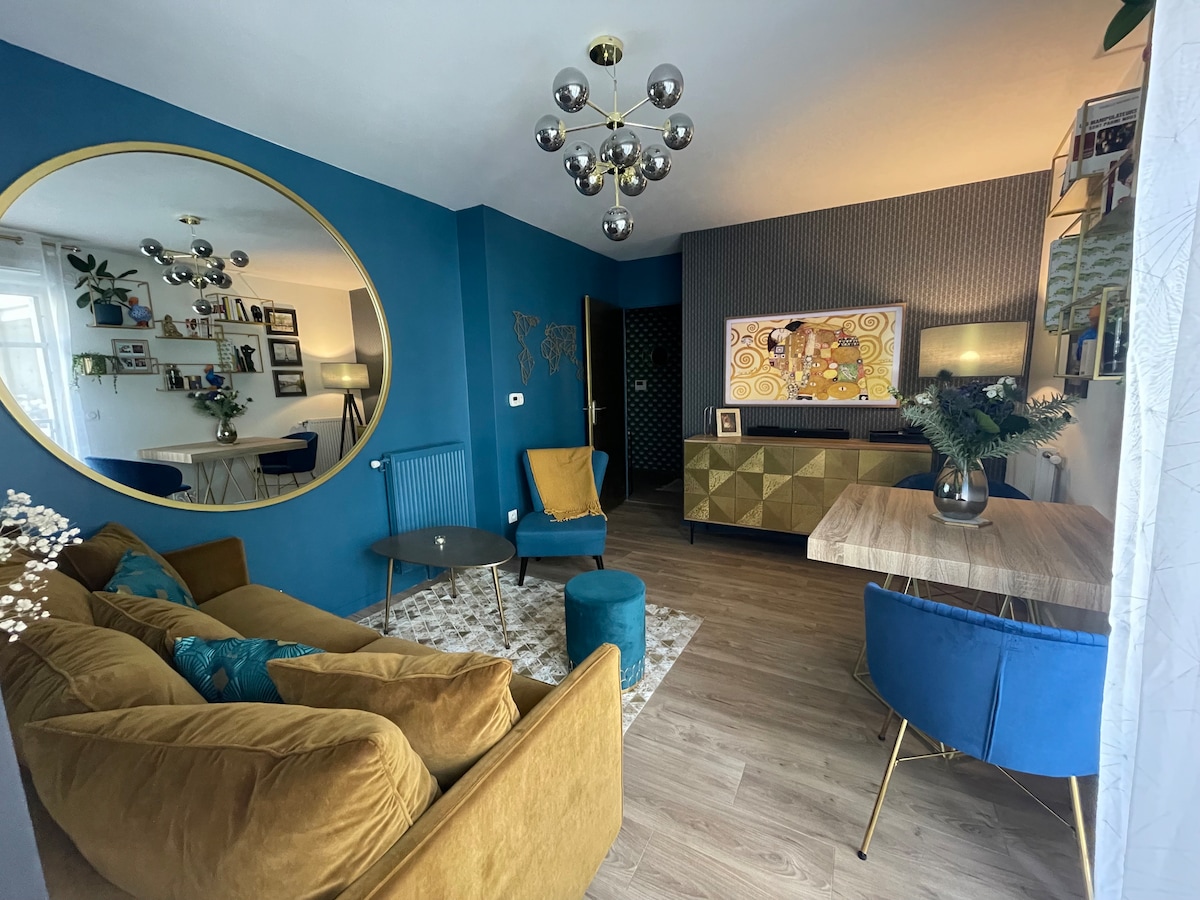 Top Airbnb: Nice 2-room apartment 15 minutes from Paris in Saint Ouen Sur Seine