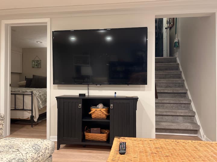 Comfortable Space Near Baldwin Wallace - North Olmsted, OH