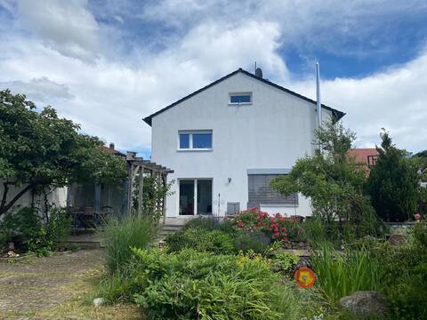 House with garden and 2 bedrooms.