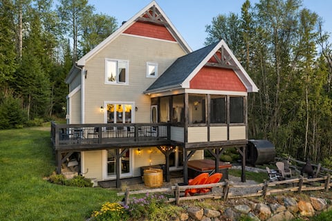 Waterfront, Hot Tub, Sauna, Private Dock, Fishing, View