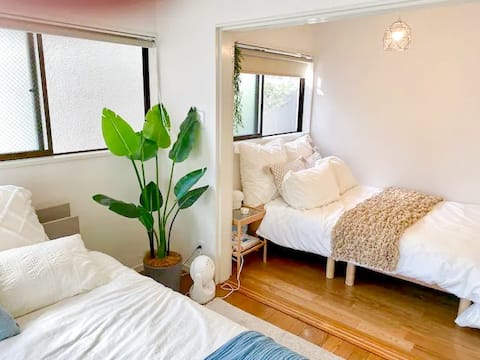 6min walk from JR Jujo,  a whole house, free Wifi