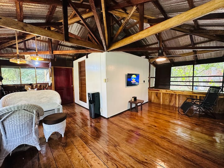 Villa Hortillosa: Your Home Away From Home - Baras