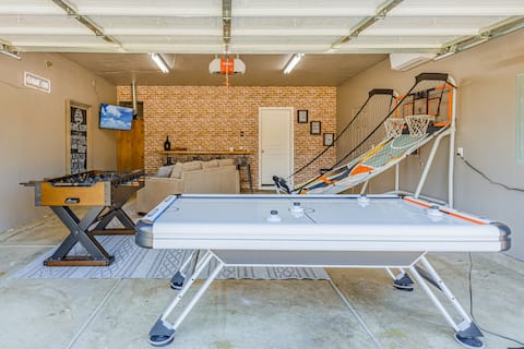 Going Rogue Airbnb. Walking distance to Rogue X!