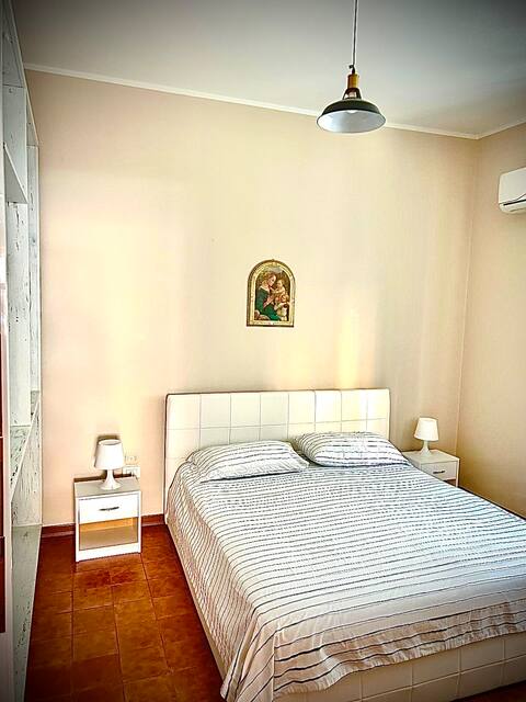 Casa Paola Franchino
[300 meters from the Sanctuary]