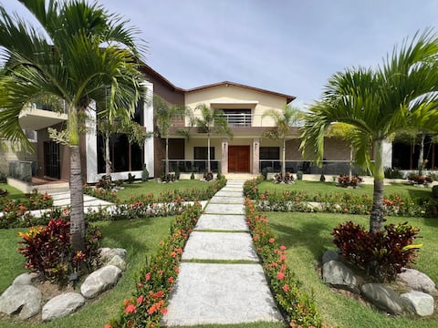 Villa Blanca