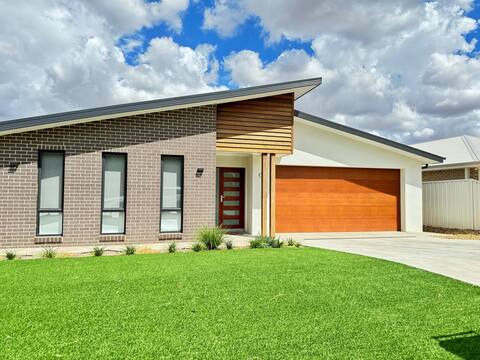 Modern luxury - Brand new home