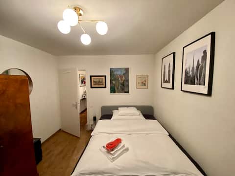 C. G. Jung-Room - Welcome to the Goldcoast