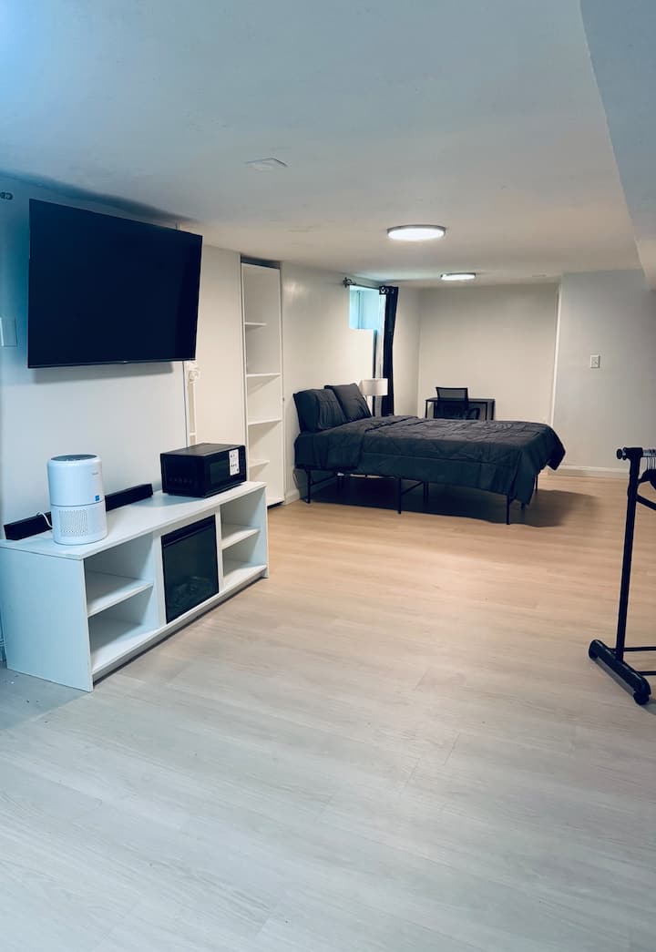 Boston Studio | Full Amenities · 25 Min Downtown - Quincy, MA
