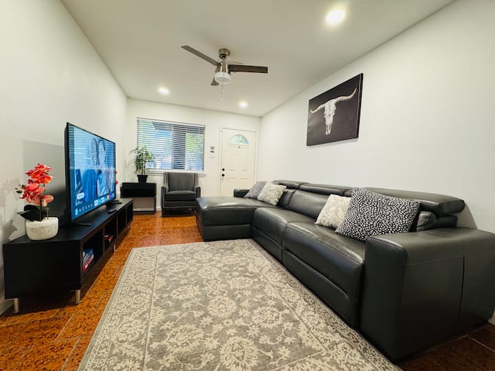 Cozy Quiet Houston Duplex 2 Bedrooms - Houston