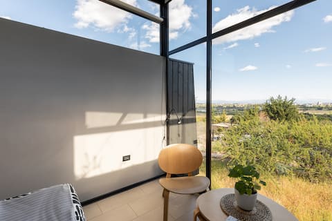 Successful Airbnb property: Retreat with city views and a private Jacuzzi. in Talca
