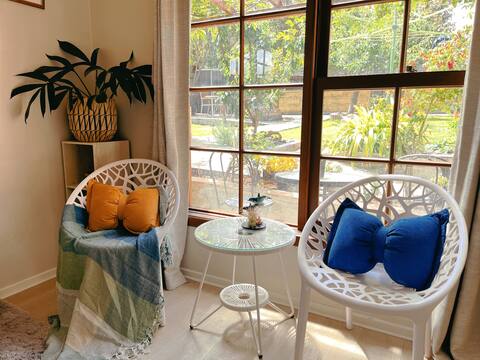 Sunlight Garden Apartment-Close to beach and CBD