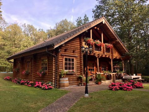 The Scandinavian Chalet in Ardennes with pool