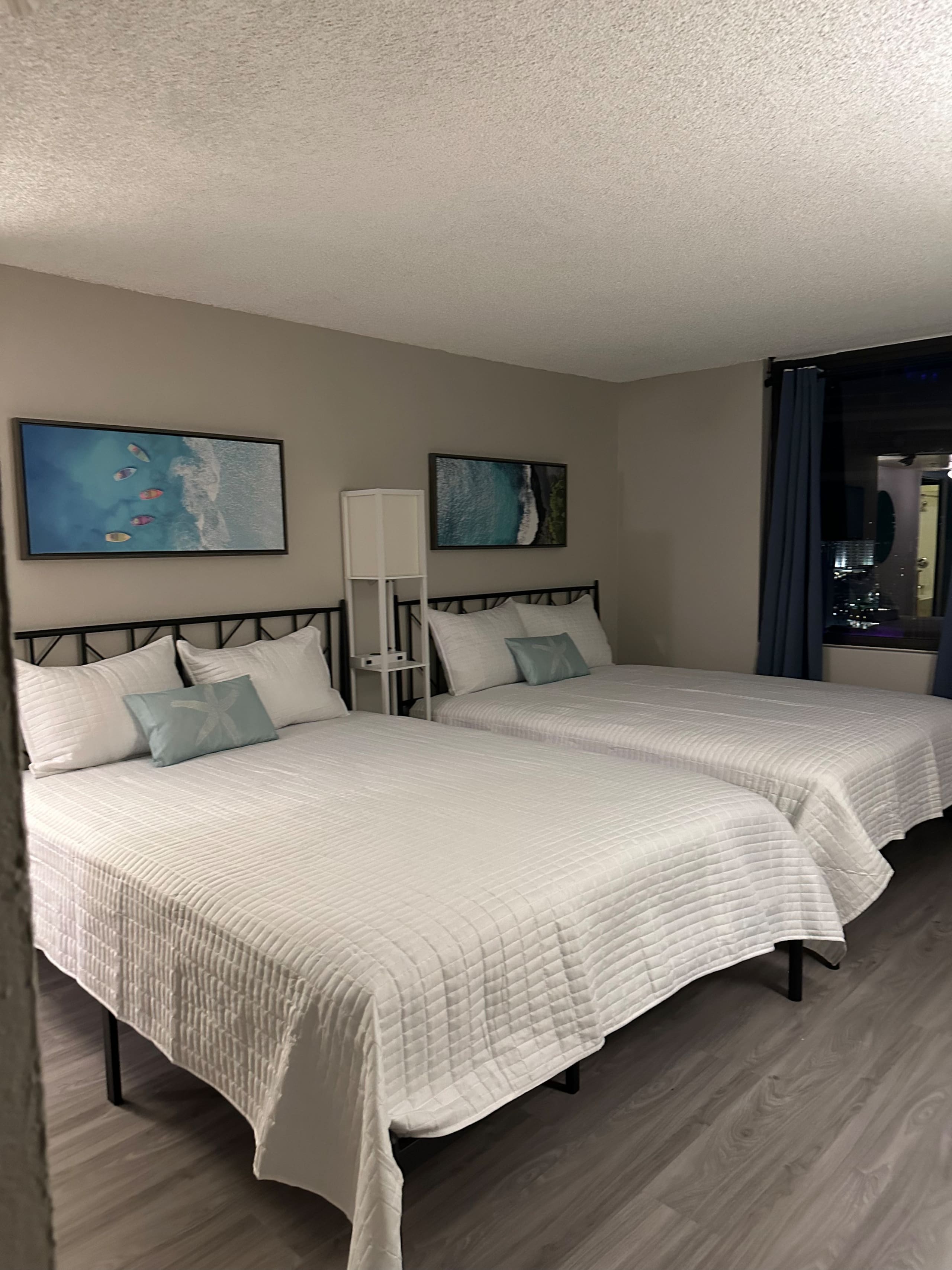 2 bed/2 bath Waikīkī apt sleeps 6 - Image 7