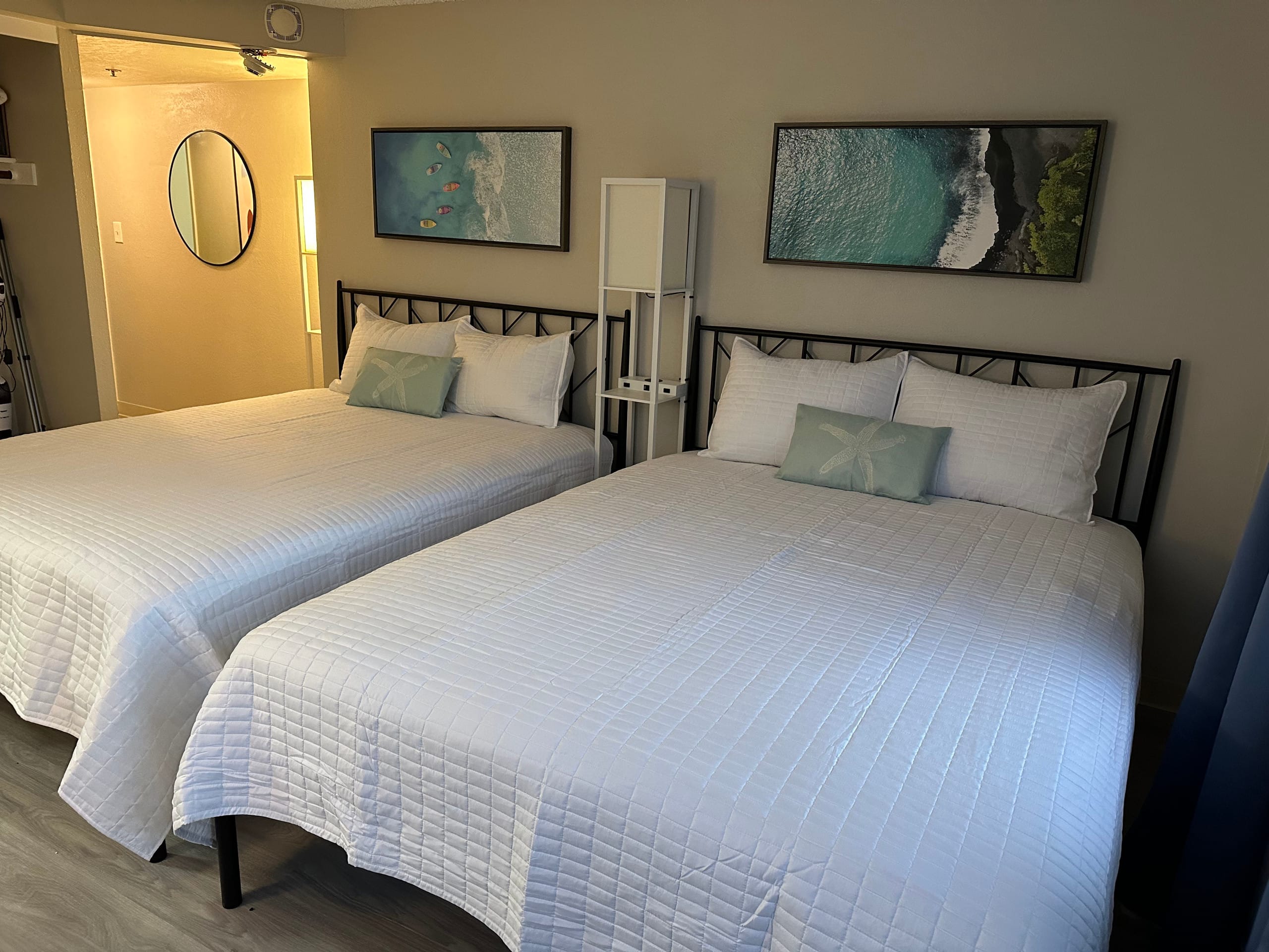 2 bed/2 bath Waikīkī apt sleeps 6 - Image 4