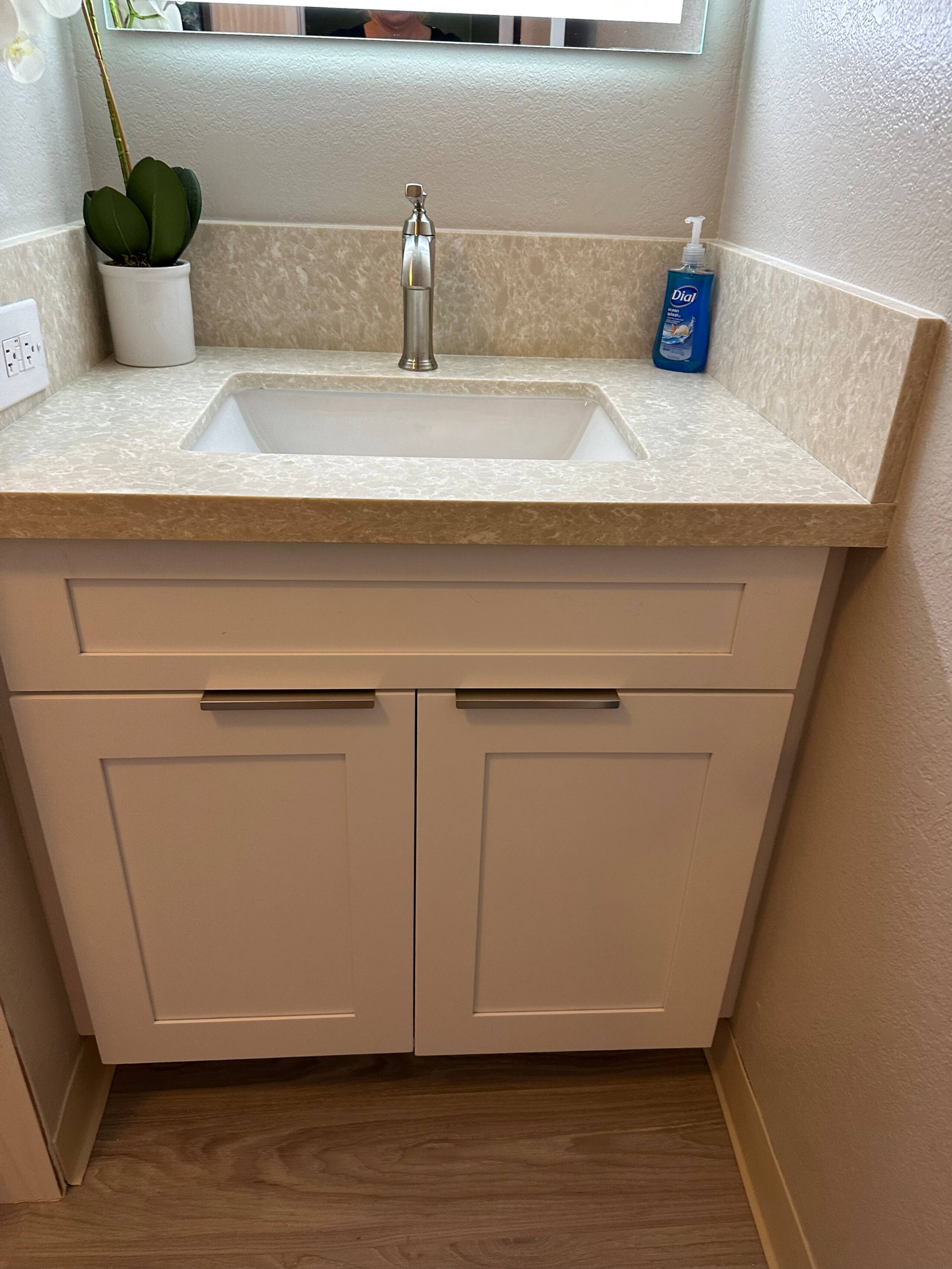 2 bed/2 bath Waikīkī apt sleeps 6 - Image 18