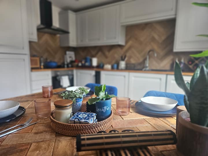 Cosy Attic Room 'In The Clouds' With Free Parking - Bristol