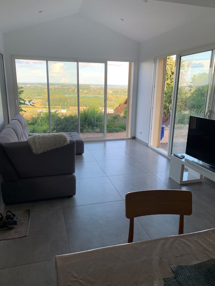 Всекидневна, телевизор 