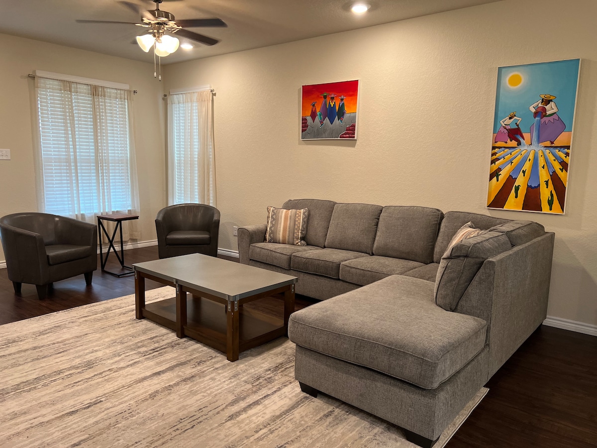 Popular Airbnb listing: The Gallery at Midtown. in College Station