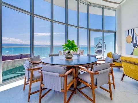 Pent House beachfront