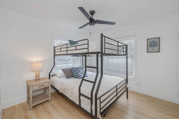 Chambre d'amis : lit superposé Queen Size avec lit gigogne