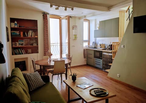Top performing Airbnb: Cozy duplex, central, close to free parking in Sète