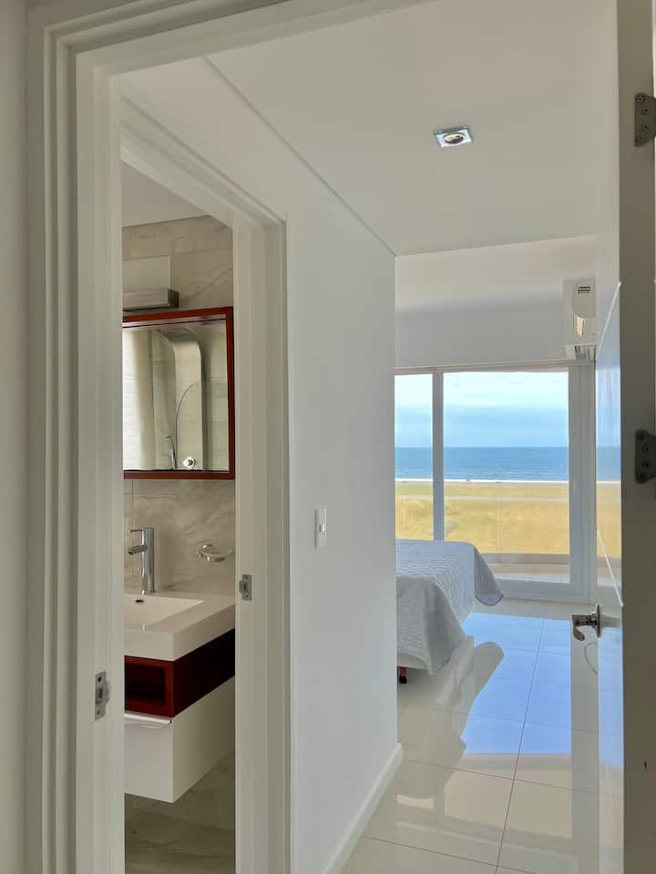 マスターベッドルームへの入り口 