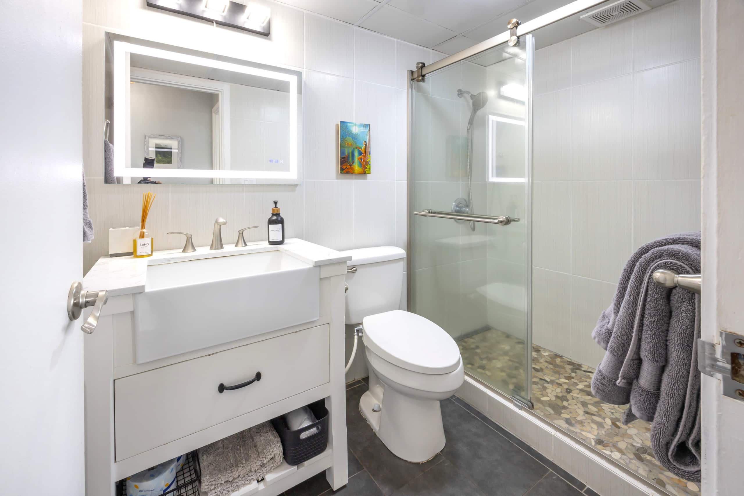 Condo in Honolulu · ★5.0 · 2 bedrooms · 4 beds · 1 private bath - Image 12