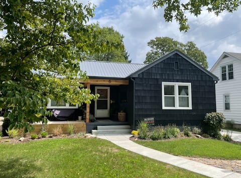 Designer's artsy home in town