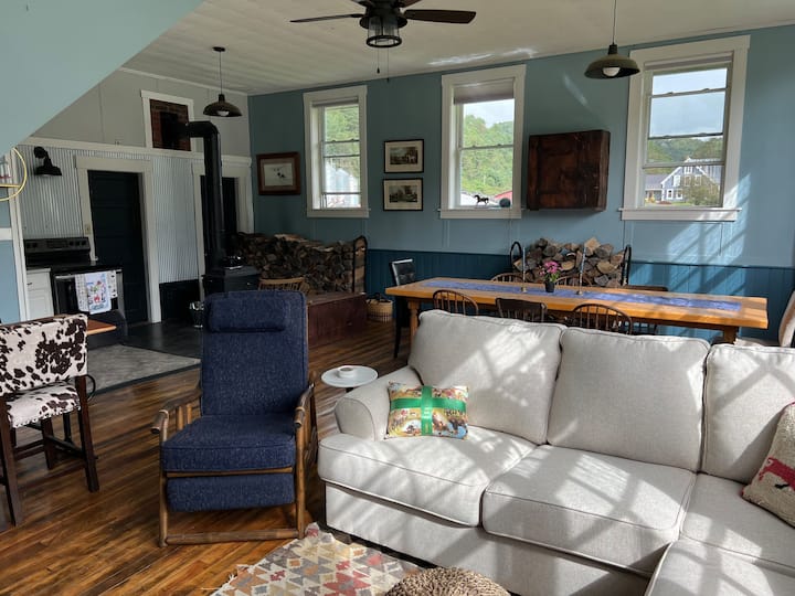 Country Farm Cottage - Braintree, VT