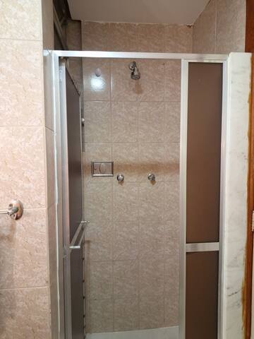 superlocalização na quadra da praia em Copacabana gallery image 3