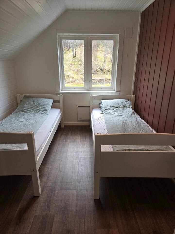 საძინებელი 1