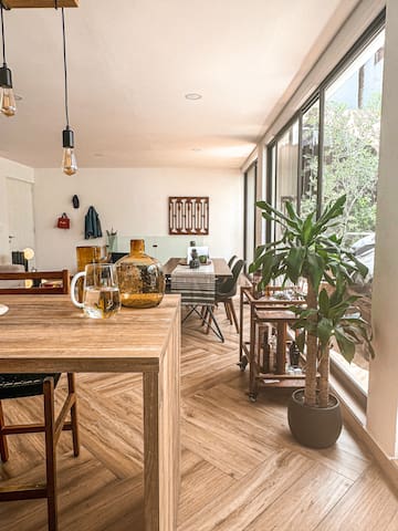 Duplex Penthouse Roma (1500 sq/ft) large rooftop