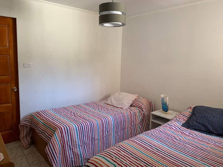 Ოთახი 1 აღჭურვილია 2 ბუდის საწოლით 